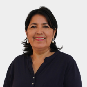 The photo was taken in close-up, with a white background, and the professor Myriam Ruiz Rodríguez is centered.