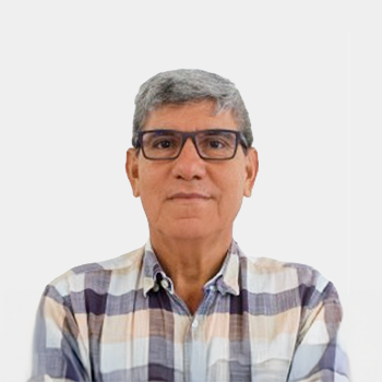 Fotografía frontal del profesor Alirio Palma Rodríguez