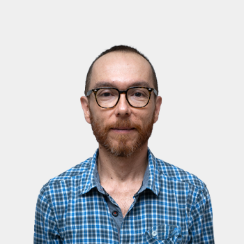 Fotografía frontal del profesor Andrés Felipe Castaño González