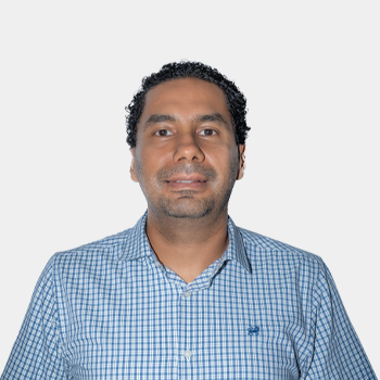 Front photograph of Professor Guillermo Andrés Díaz Flórez