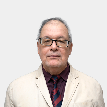 Fotografía frontal del profesor Jorge Luis Chacon Velasco