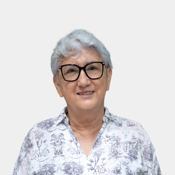Fotografía frontal de la profesora Martha Daza