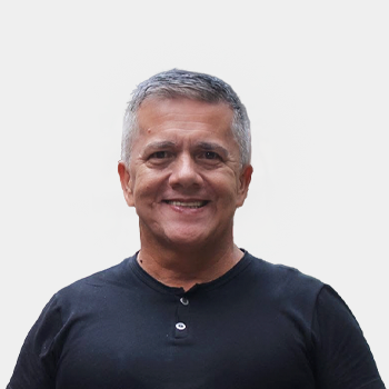 Front photograph of Professor Fernando Estrada Gallego