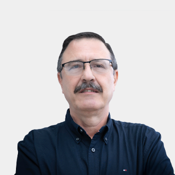 Front photograph of Professor Guillermo Alfonso Gonzalez