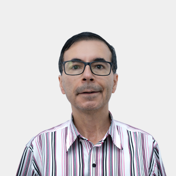 Fotografía frontal del profesor Jorge Raul Garcia Corzo
