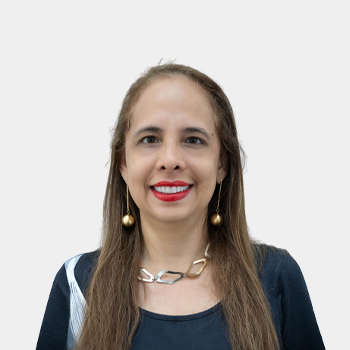 Front photograph of Professor Lina Maria Vera