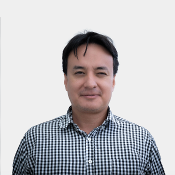 Fotografía frontal del profesor Manuel Florez Torres