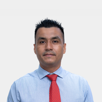Front photograph of Professor Luis Miguel Sosa