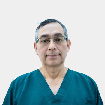 Front photograph of Professor Oscar Leonel Rueda