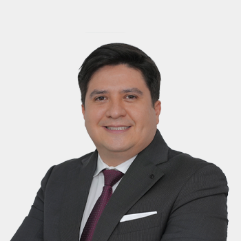 Front photograph of Professor Edgar Mauricio Morales
